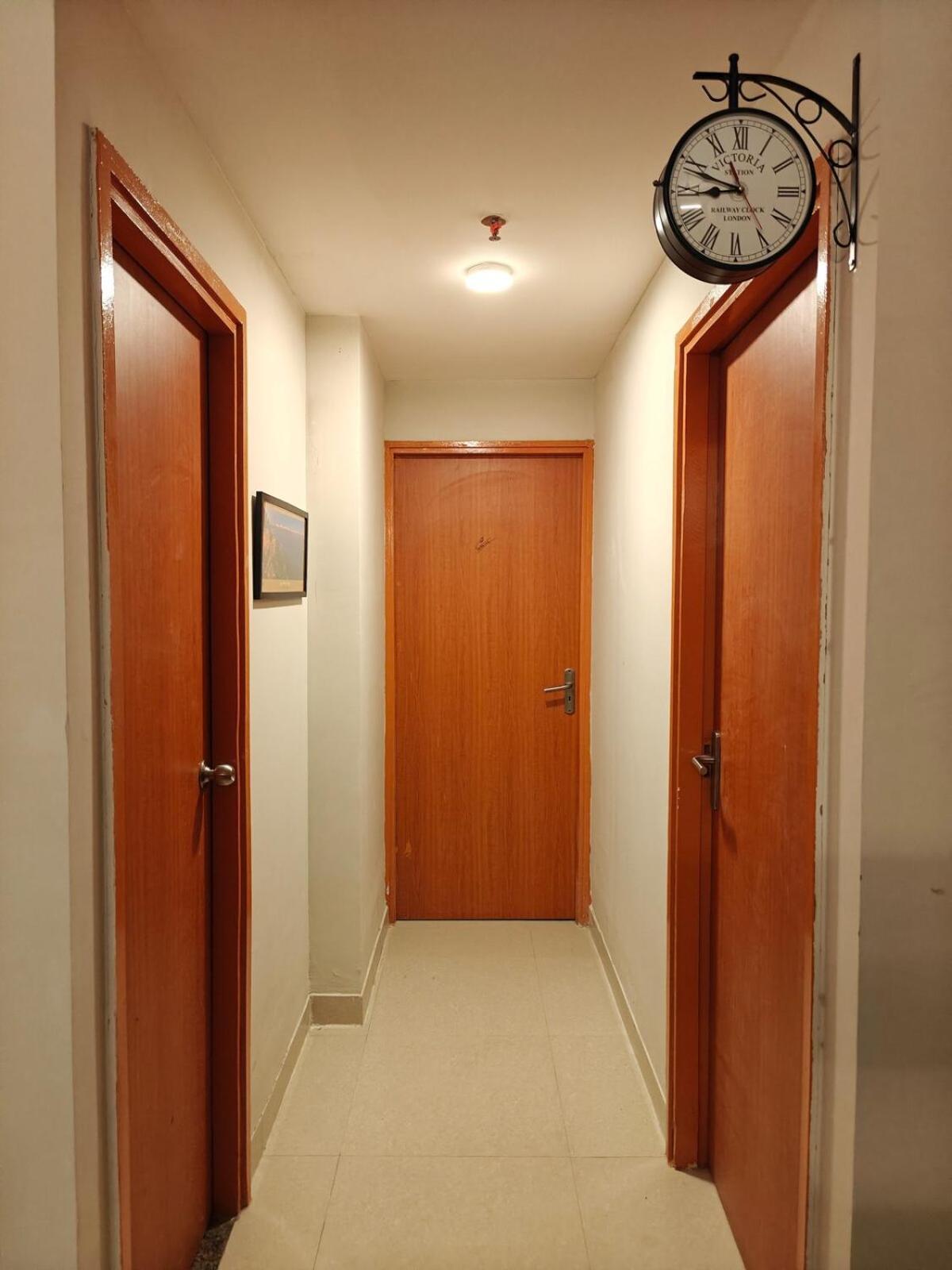 Signature 2Bhk Staycation Greater Noida Bagian luar foto