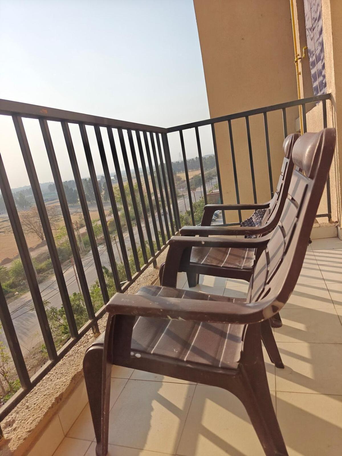 Signature 2Bhk Staycation Greater Noida Bagian luar foto