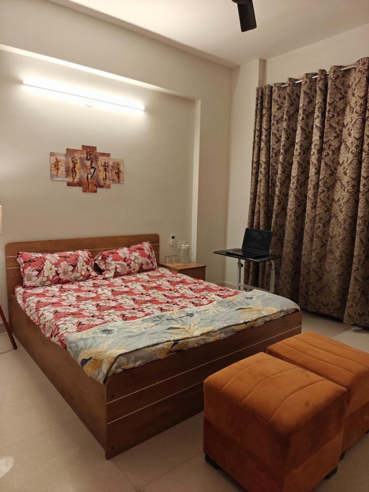 Signature 2Bhk Staycation Greater Noida Bagian luar foto
