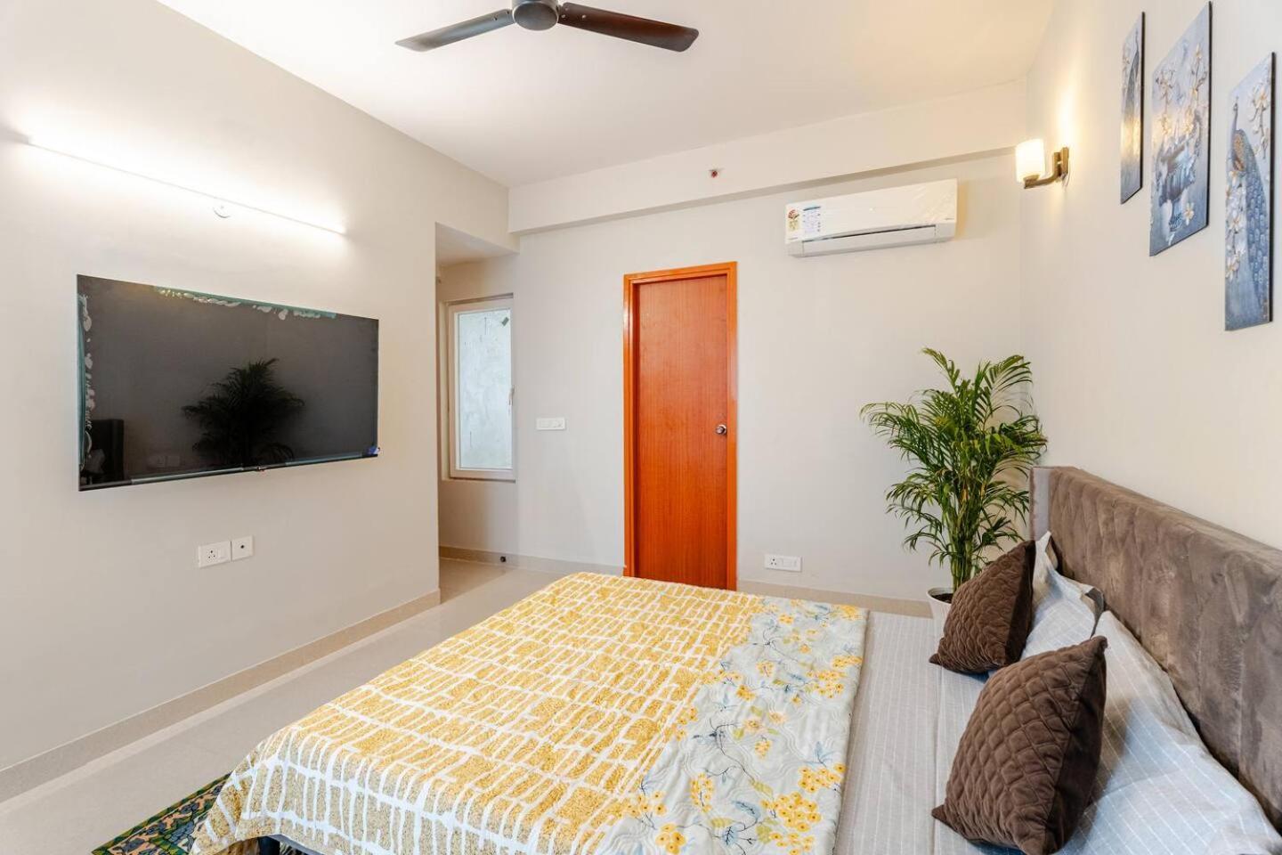 Signature 2Bhk Staycation Greater Noida Bagian luar foto