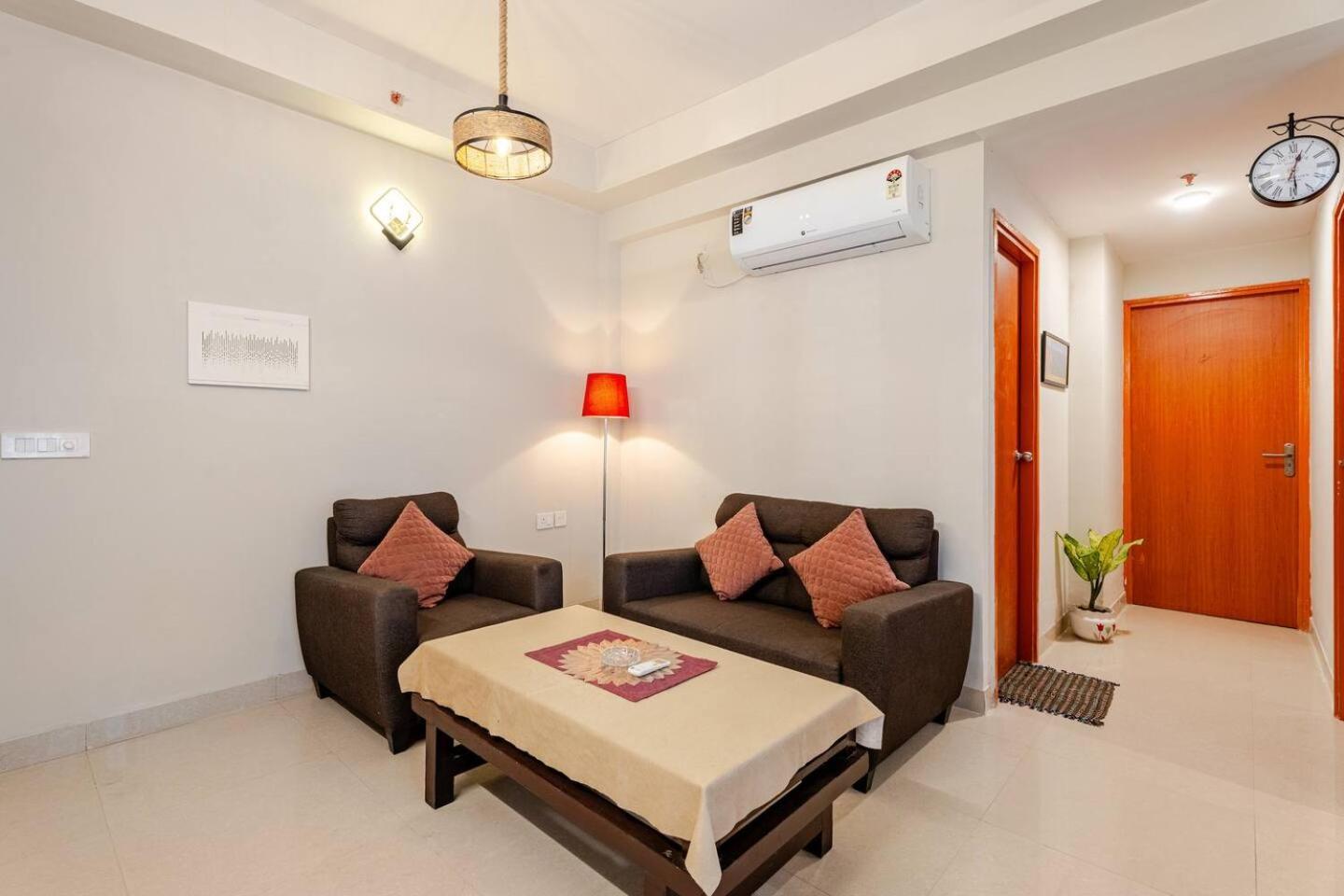 Signature 2Bhk Staycation Greater Noida Bagian luar foto